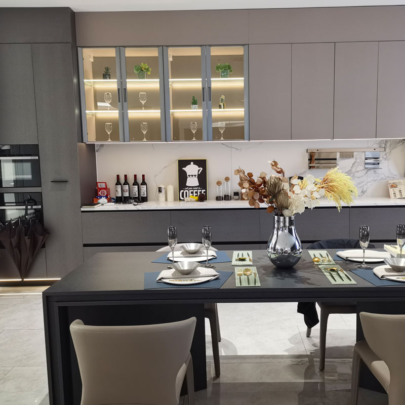 Kuinka ruokasalin kaapit muuttavat moderneja kotitiloja?